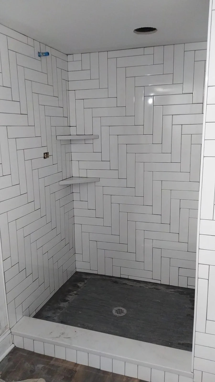 Herringbone & subway shower